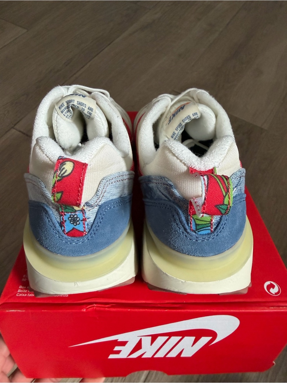 Nike Air Max Dawn ( box without lid ) - Picture 5 of 7
